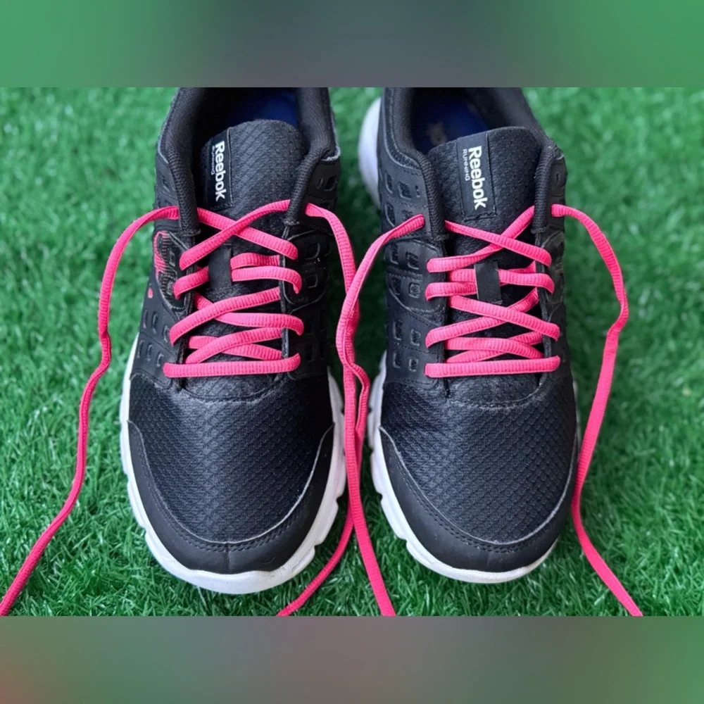 Reebok Women's Speed Rise Running Shoe Black/Pink/White Size 10‎